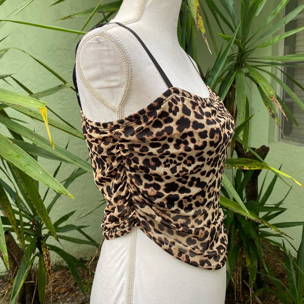Leopard Ruched Crop Top - Picture 5 of 7